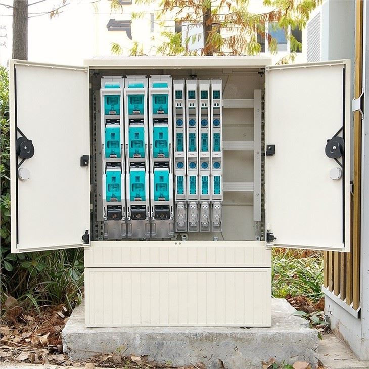 Feeder Pillar With Vertical Switch Fuse Unit